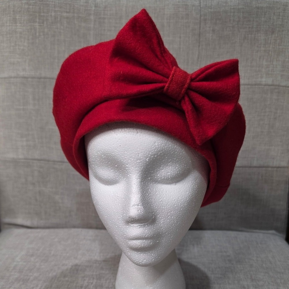 Vintage Red 100% Wool Beret Hat with Bow Detail Slouchy French Style